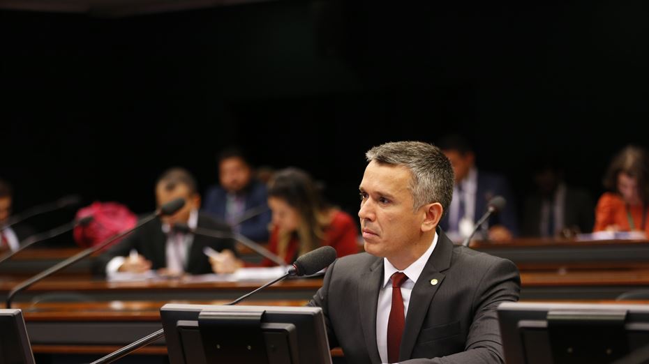 PL pode proibir rescisão ou suspensão de contratos de planos de saúde