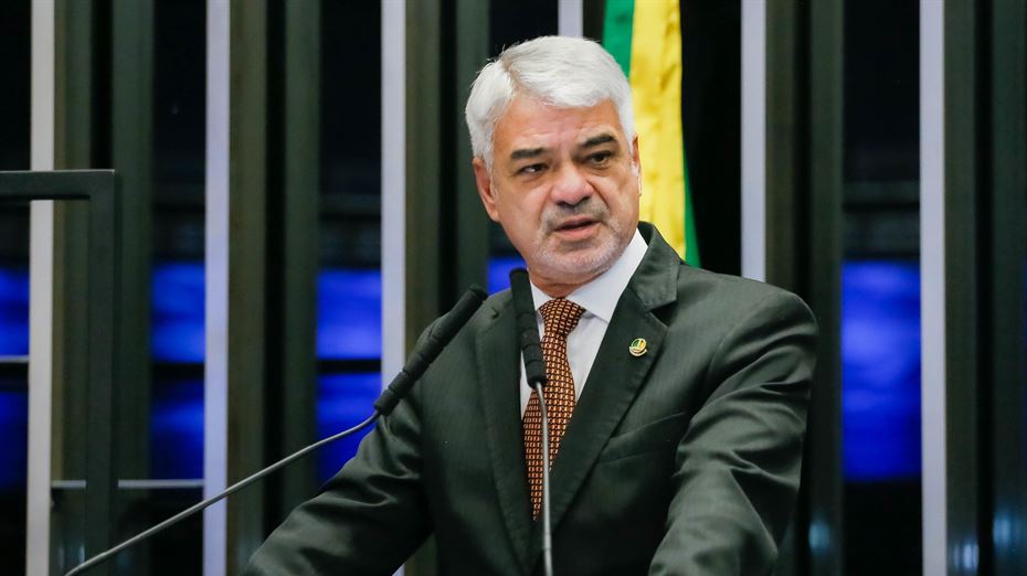 Senado suspende despejos e aumenta repasse a motoristas e entregadores de aplicativos