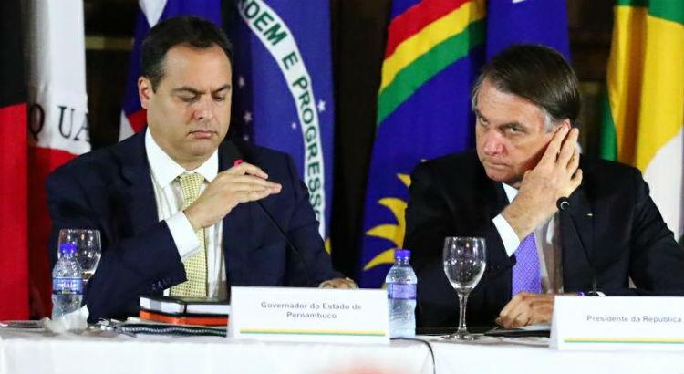 Comércio: Paulo Câmara bate de frente com Jair Bolsonaro e mantem restrições