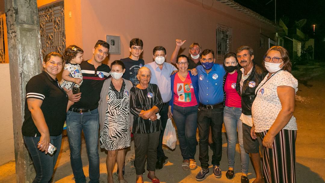 Aldo Lamassa inicia campanha ouvindo os moradores da Rua Padre Cícero