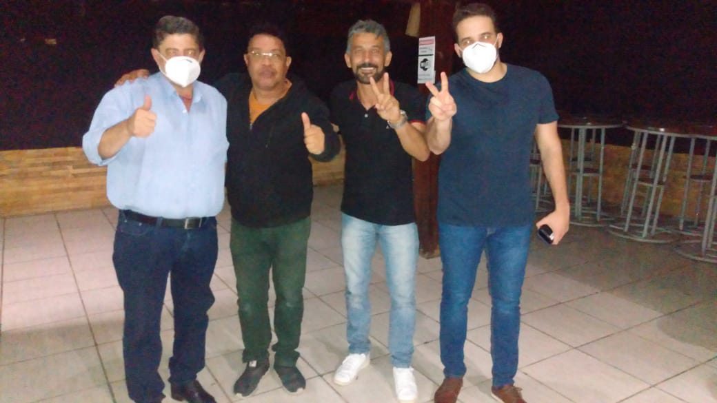 Em Gravatá: Comunicador Xandy Brown adere a pré-campanha de Joaquim Neto