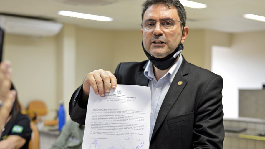 Gravatá: Pacto entre a Justiça Eleitoral e os Candidatos de Gravatá, é assinado