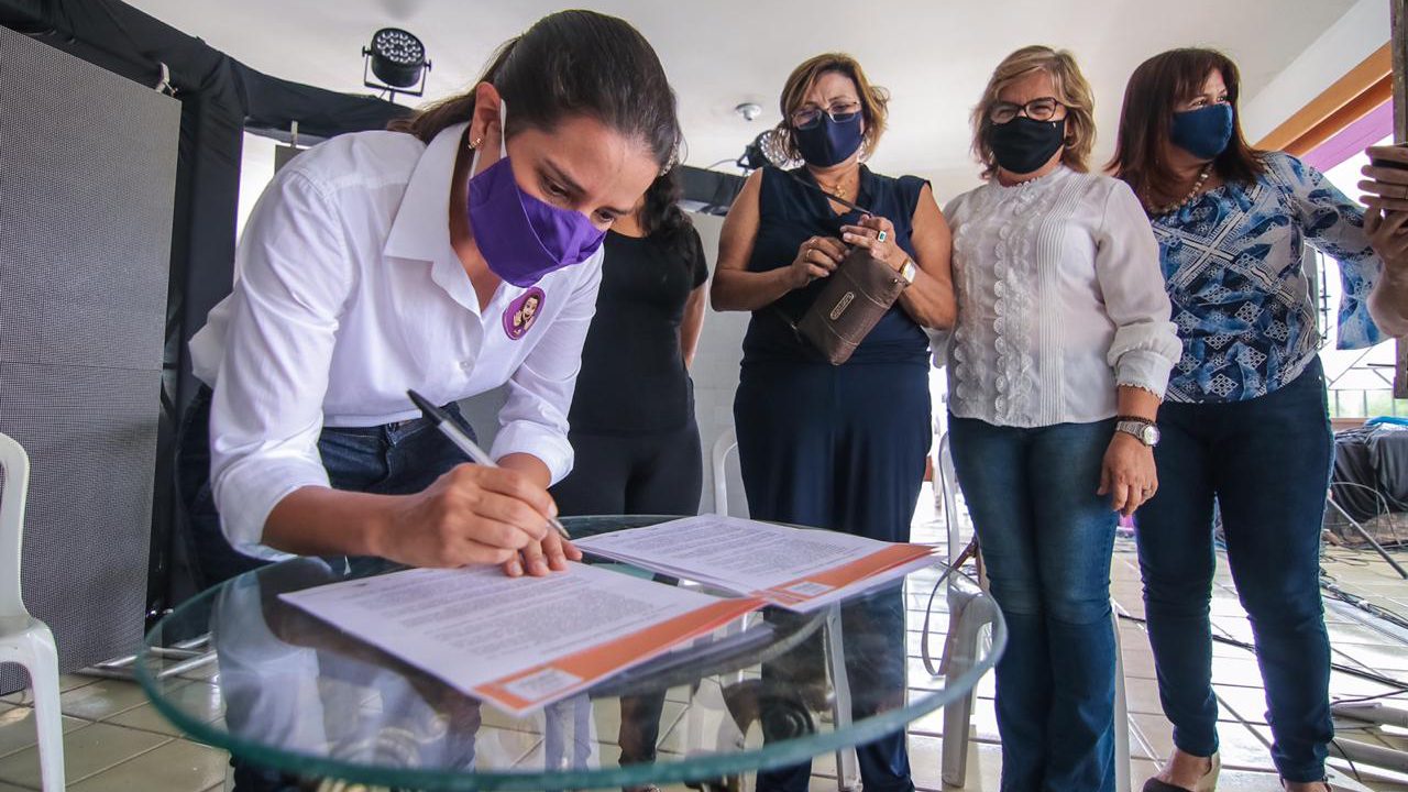 Raquel Lyra (PSDB) assina Termo de Compromisso da Primeira Infância