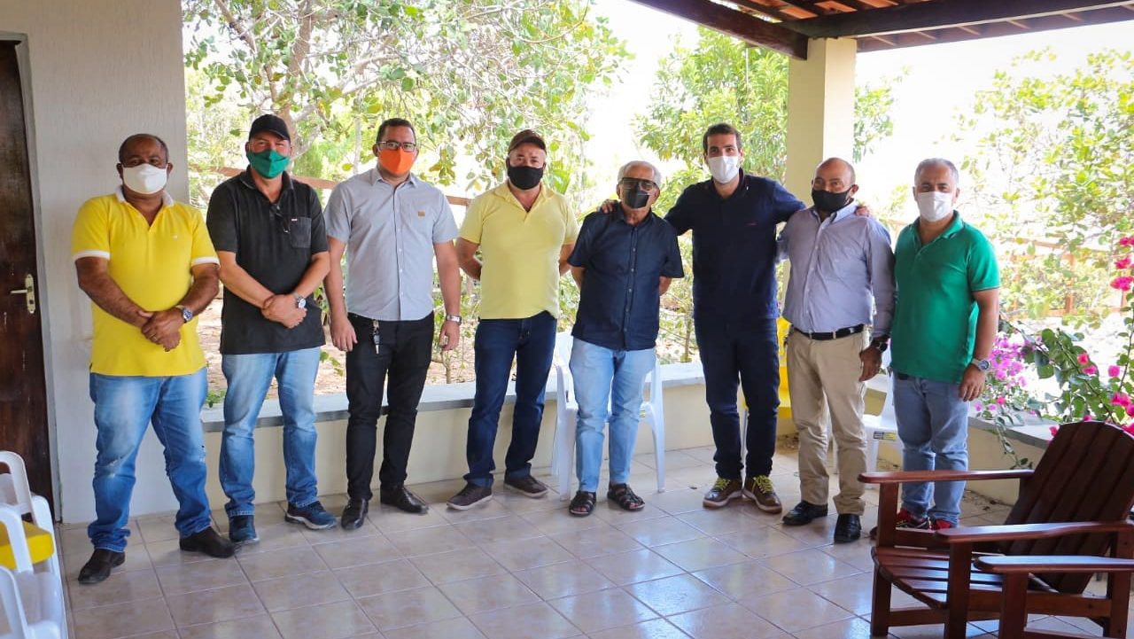 Léo Giestosa deixa base de Joaquim, se alia a Joselito e é candidato à presidente