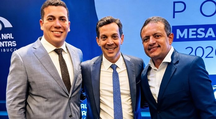 Presidente da UVP marca presença na posse do novo presidente do TCE-PE