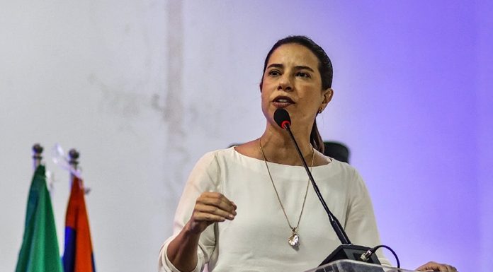 Raquel Lyra confirma presença no congresso da UVP em fevereiro